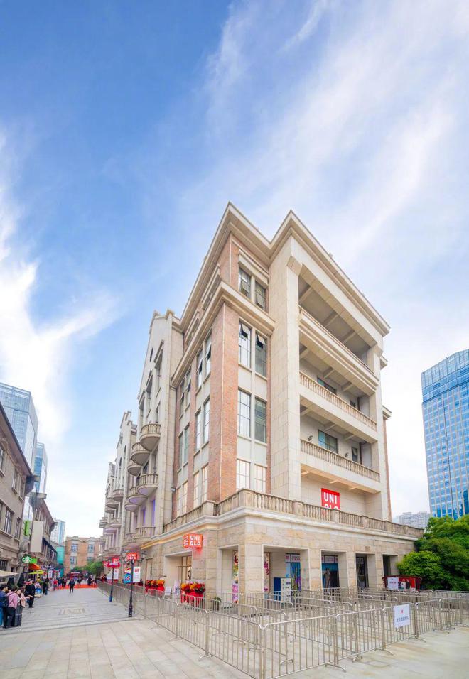 太古内地5座商场Q1销售额下跌；万科拟2235亿出售深超总地块；胖东来启动帮扶永辉超市 赢商周报(图7)