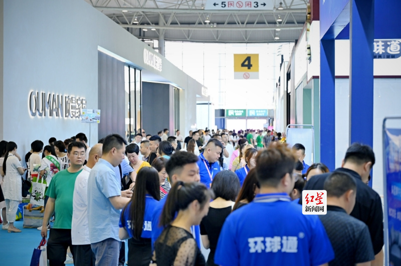 助力打造西部产业新高地 第24届成都家具展圆满落幕(图2) 助力打造西部产业新高地 第24届成都家具展圆满落幕(图2)
