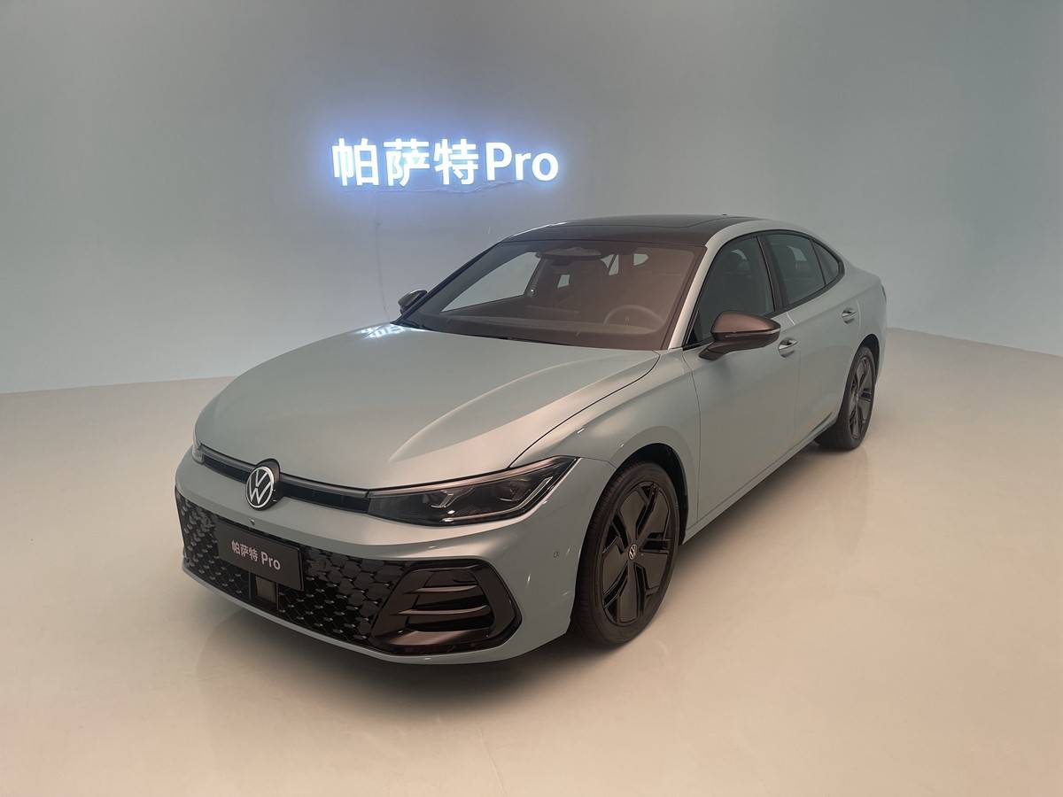 上汽大众亮相帕萨特 Pro它仍会是「大众之选」吗?(图8) 上汽大众亮相帕萨特 Pro它仍会是「大众之选」吗?(图8)