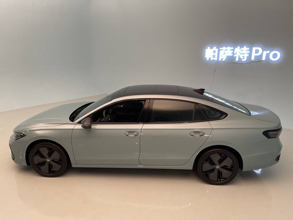 上汽大众亮相帕萨特 Pro它仍会是「大众之选」吗?(图9) 上汽大众亮相帕萨特 Pro它仍会是「大众之选」吗?(图9)