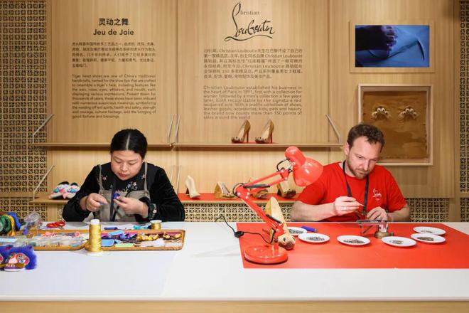 DECO要闻｜艺术氛围感拉满！上海国际艺术品交易周开幕(图15)