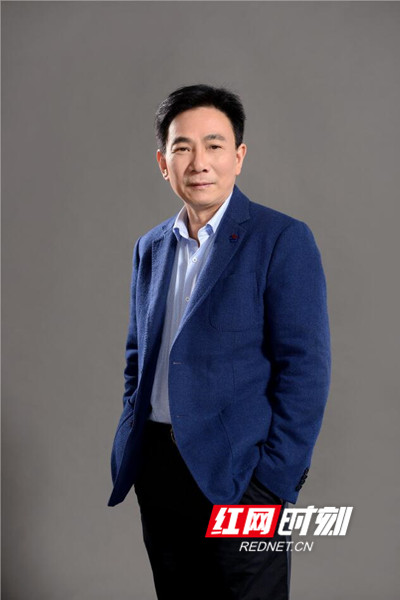 前瞻2025|美迪装饰钟菊成:以设计为翼领航高定全案新赛道