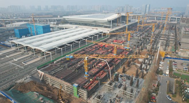 2025年12月底建成并具备开通条件!合肥一新地标传来好消息建设热火朝天!(图2) 2025年12月底建成并具备开通条件!合肥一新地标传来好消息建设热火朝天!(图2)