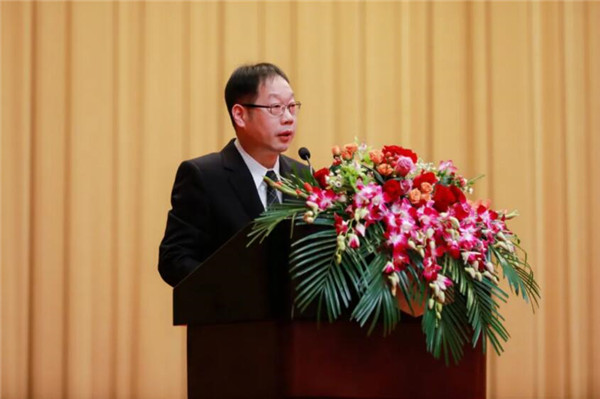 亚厦集团2025年“越雄关 · 绽光芒”致敬奋斗者颁奖典礼暨开年工作部署会议隆重召开(图2) 亚厦集团2025年“越雄关 · 绽光芒”致敬奋斗者颁奖典礼暨开年工作部署会议隆重召开(图2)