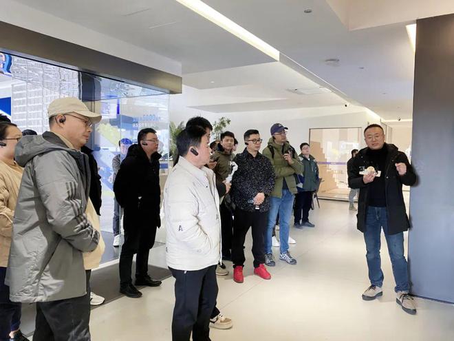 《酒店空间创新论坛·暨酒店装配式整装案例深度探厂》——众多业大佬齐聚艾格木干货满满(图3) 《酒店空间创新论坛·暨酒店装配式整装案例深度探厂》——众多业大佬齐聚艾格木干货满满(图3)
